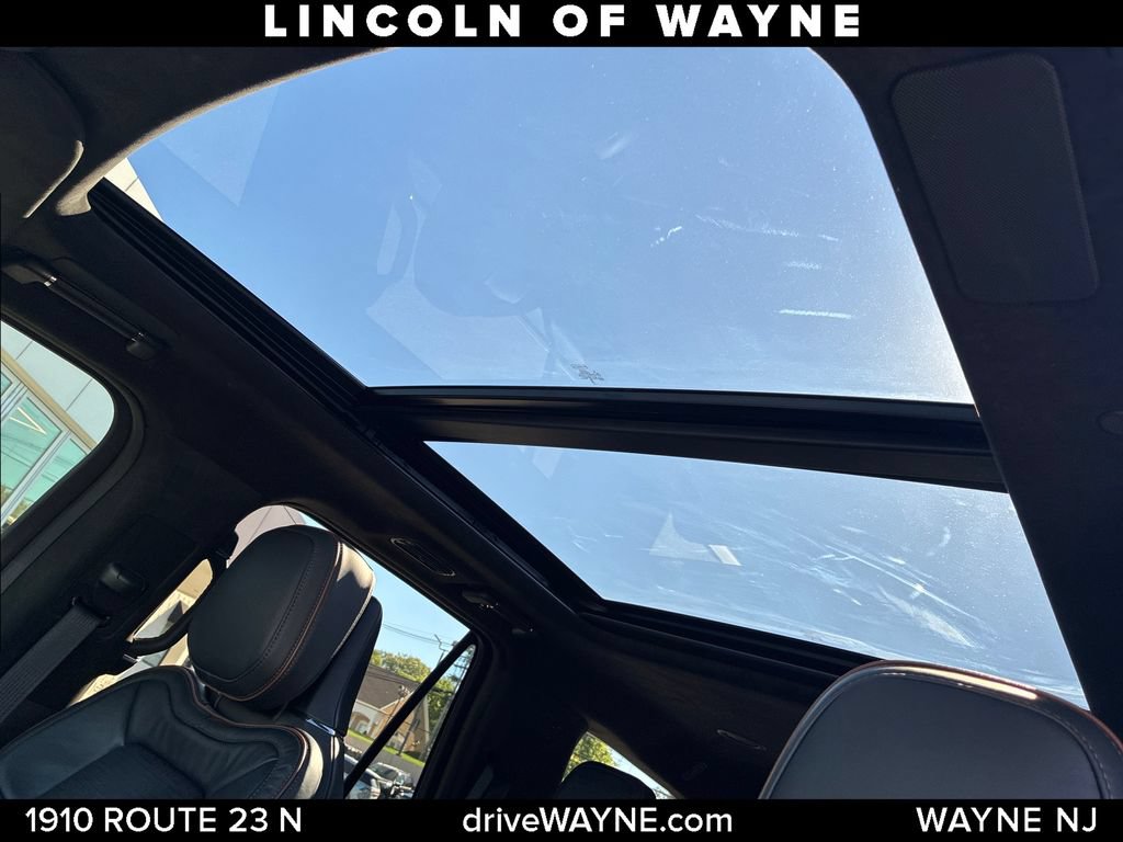 Certified 2024 Lincoln Navigator Black Label AWD/4WD image 15