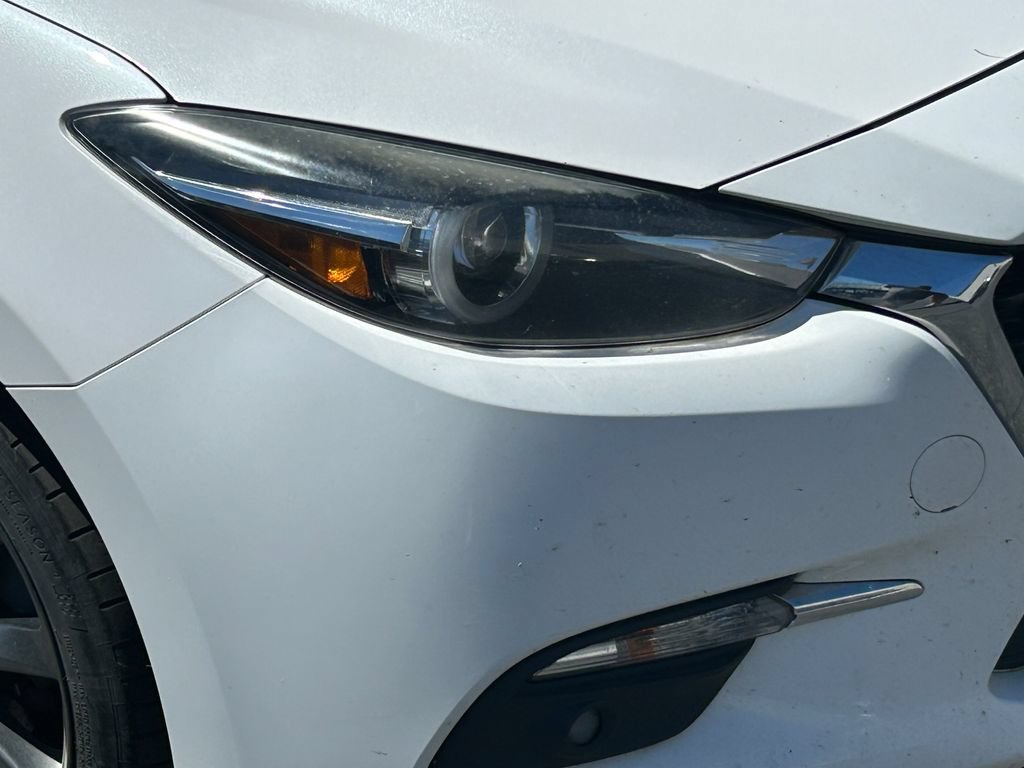 Used 2018 MAZDA MAZDA3 Grand Touring w/ Premium Equipment Package FWD image 10