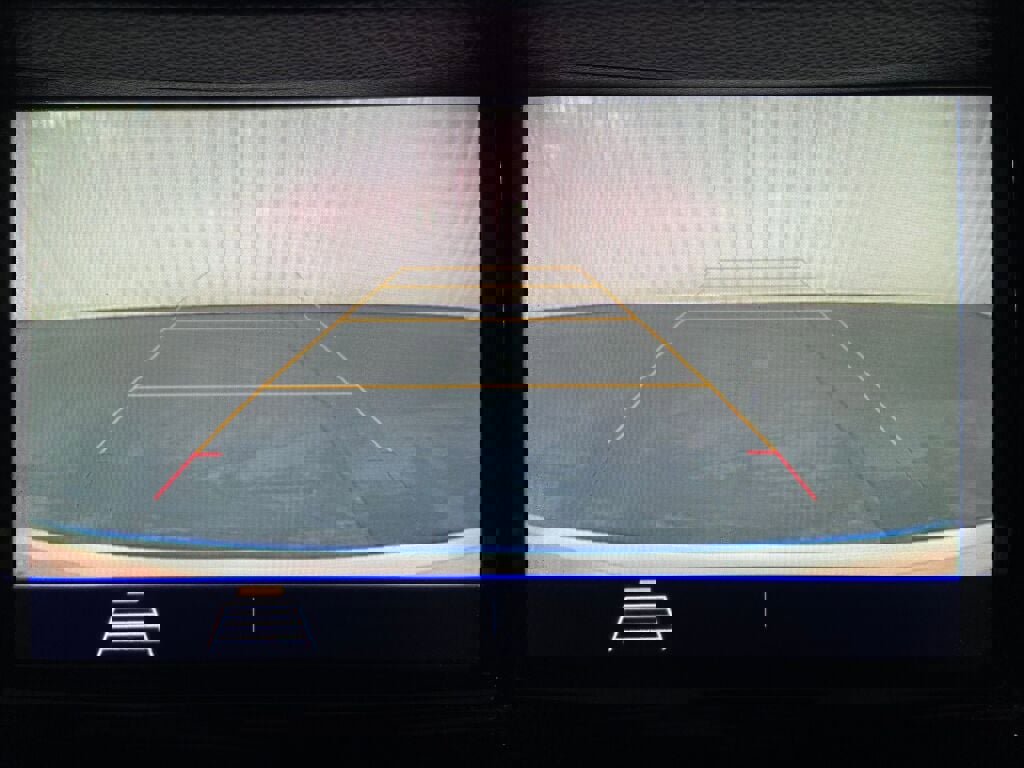 Used 2022 Chevrolet Trax LT w/ LT Convenience Package image 12