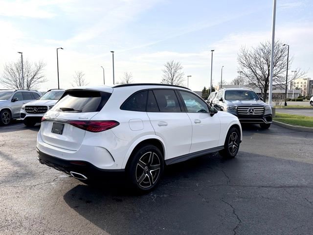 Used 2025 Mercedes-Benz GLC 300 4MATIC image 12