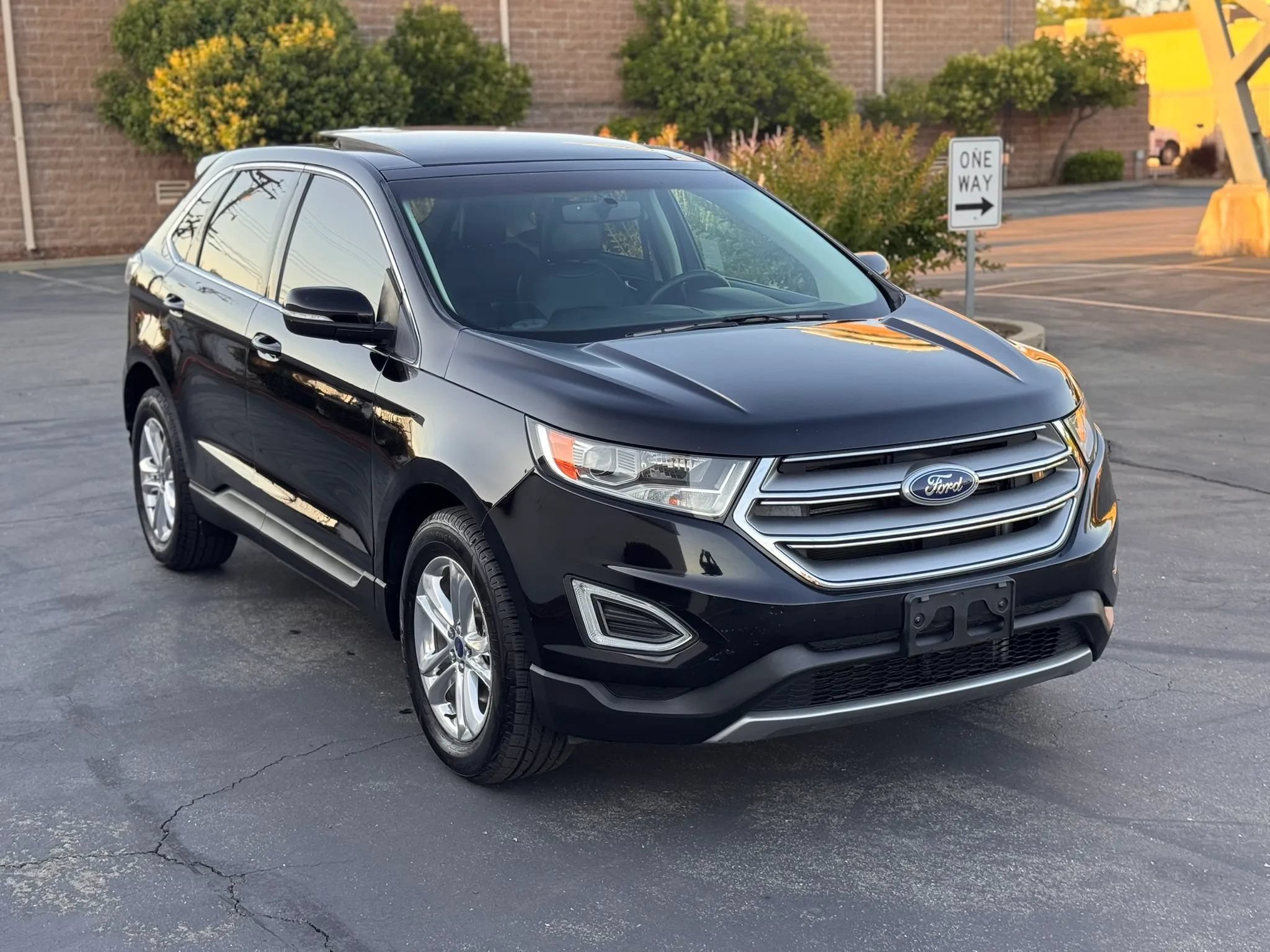 Used 2016 Ford Edge SEL w/ Equipment Group 201A FWD image 8