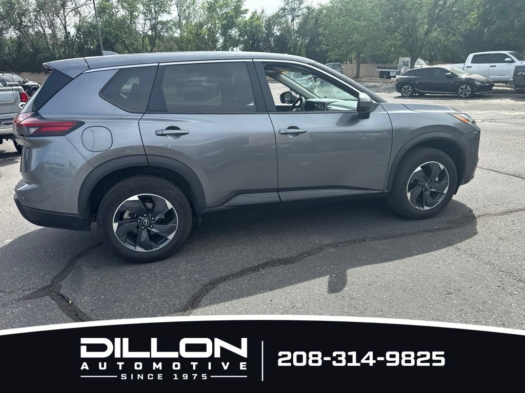 Used 2025 Nissan Rogue SV AWD/4WD image 11