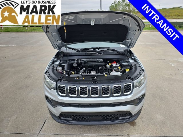 Used 2024 Jeep Compass Latitude AWD/4WD image 29