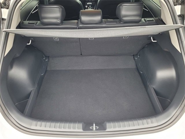 Used 2023 Kia Niro EX image 8