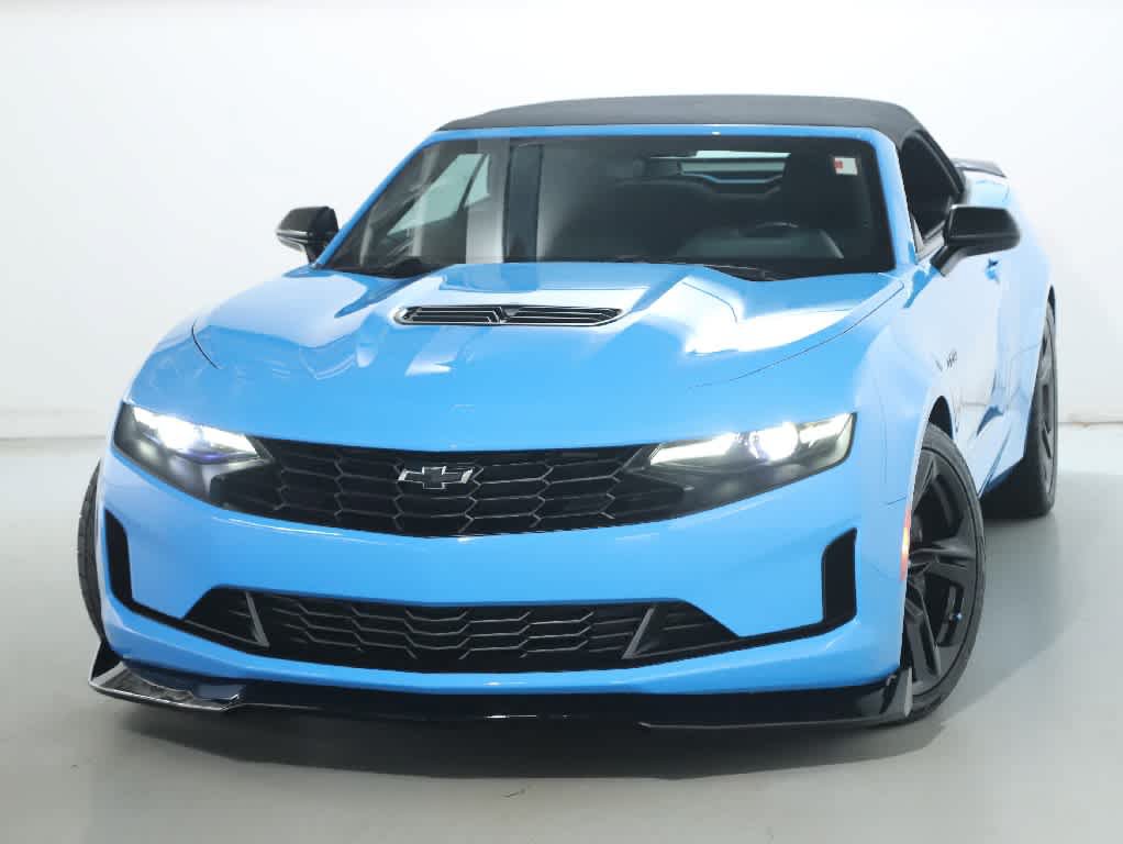 Used 2022 Chevrolet Camaro LT RWD image 3