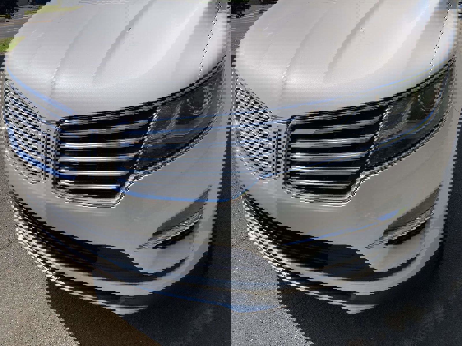 Used 2017 Lincoln MKC Reserve image 10