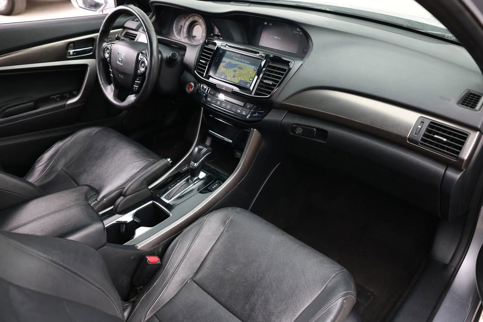 Used 2016 Honda Accord Touring image 16