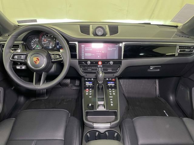 New 2026 Porsche Macan image 26