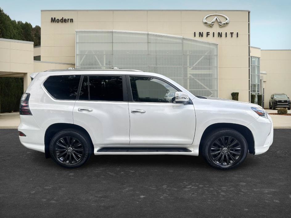 Used 2023 Lexus GX 460 Luxury w/ Sport Design Package AWD/4WD image 4