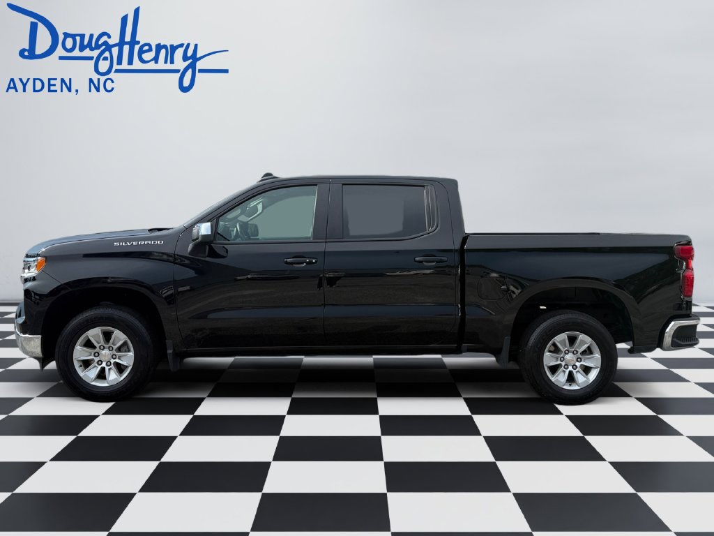 Used 2025 Chevrolet Silverado 1500 LT RWD image 2