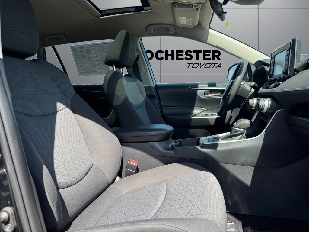 Certified 2020 Toyota RAV4 XLE AWD/4WD image 17