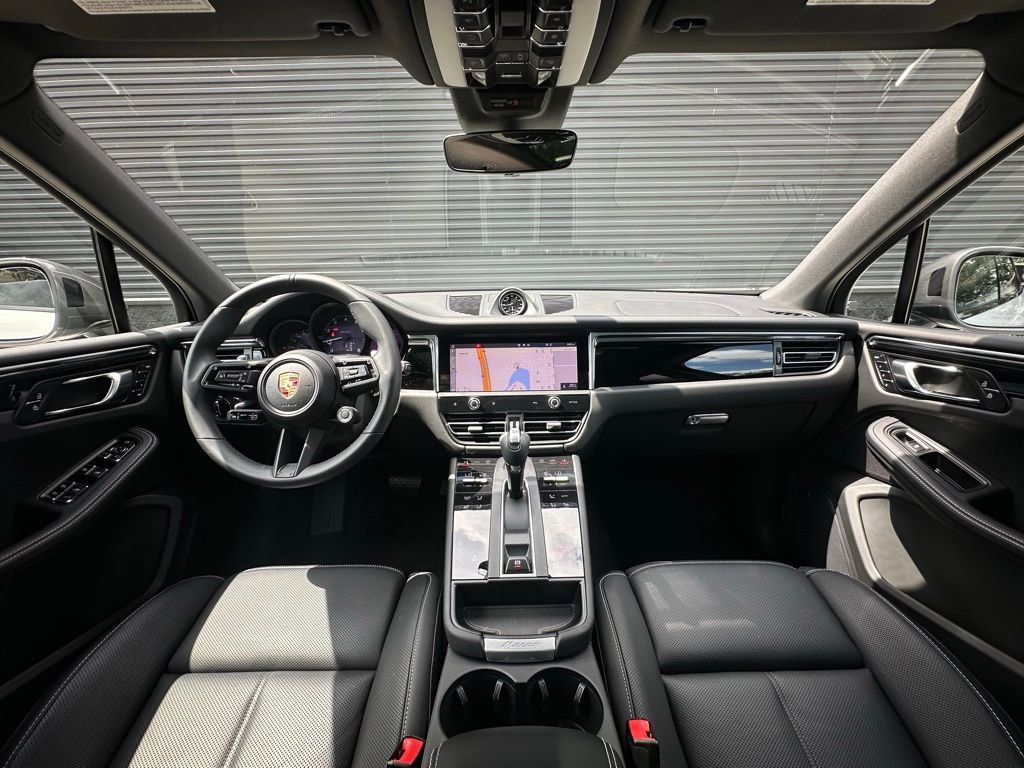 Certified 2026 Porsche Macan Turbo AWD/4WD image 6