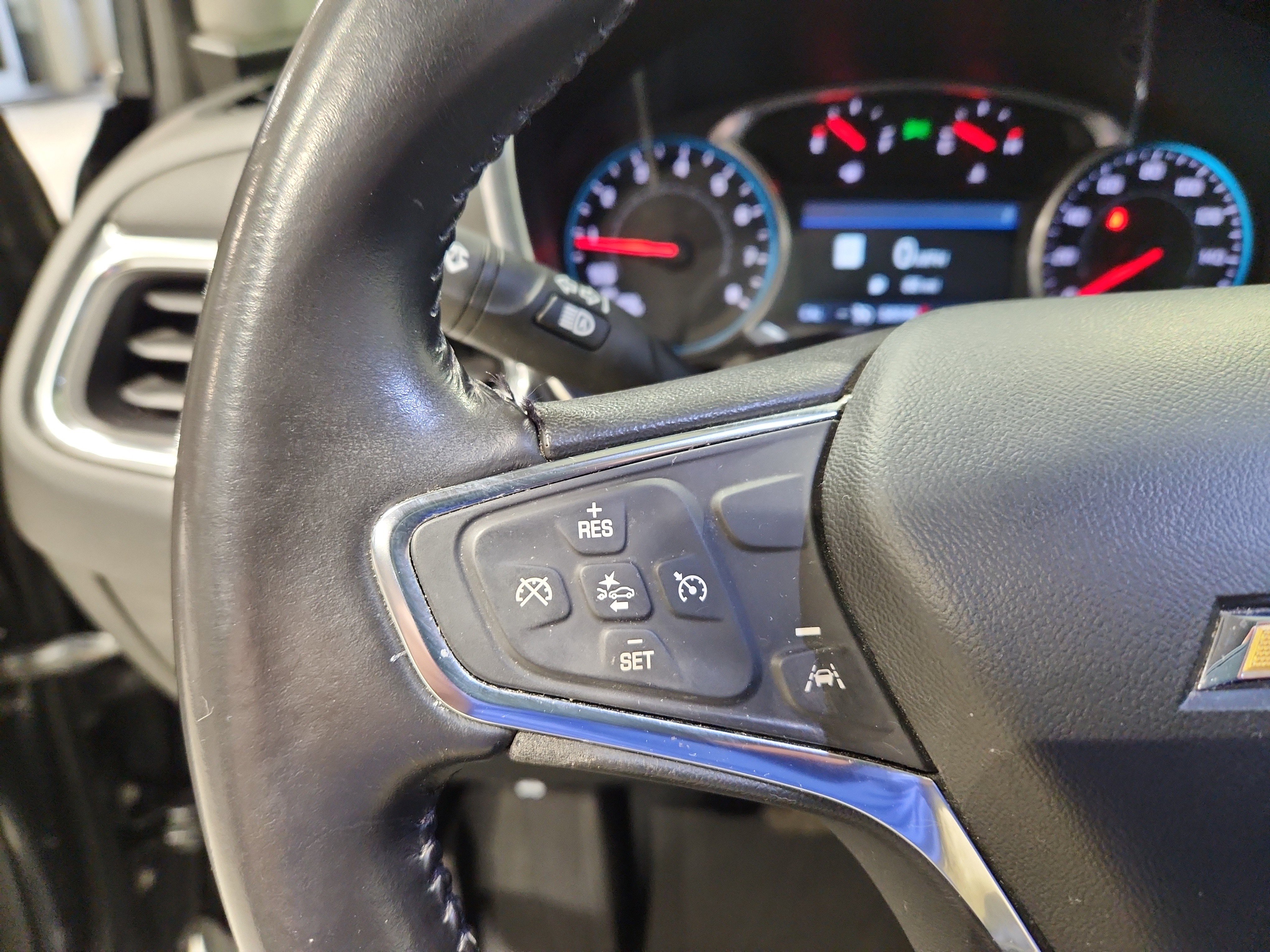 Used 2021 Chevrolet Equinox LT image 13