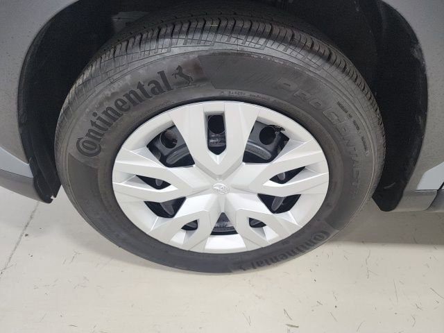 Used 2024 Toyota Corolla Cross L image 36