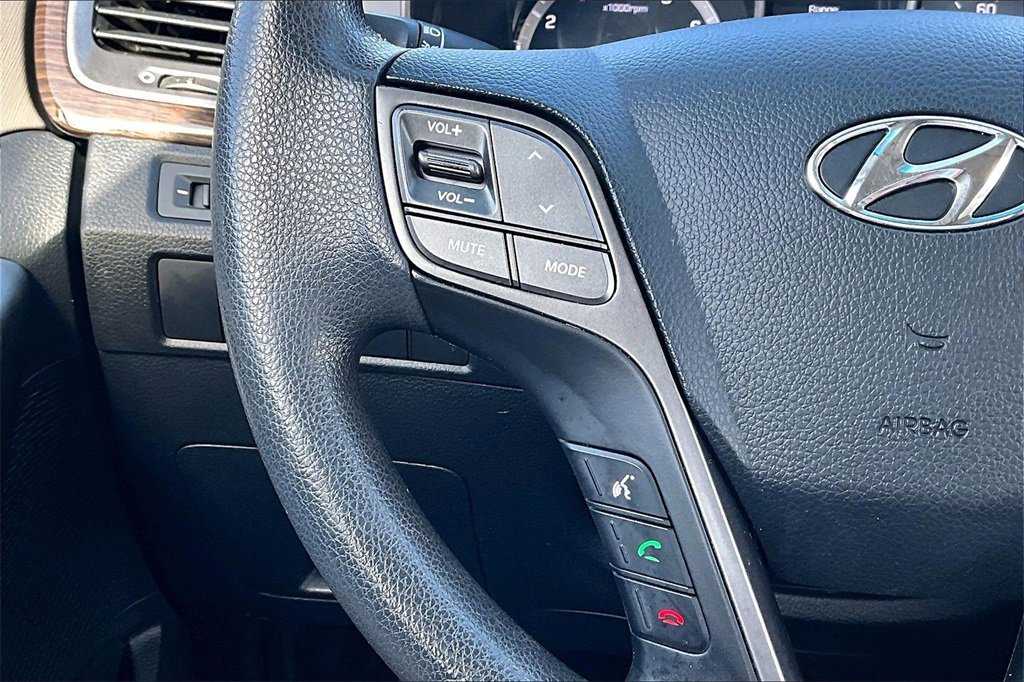 Used 2017 Hyundai Santa Fe Sport image 18