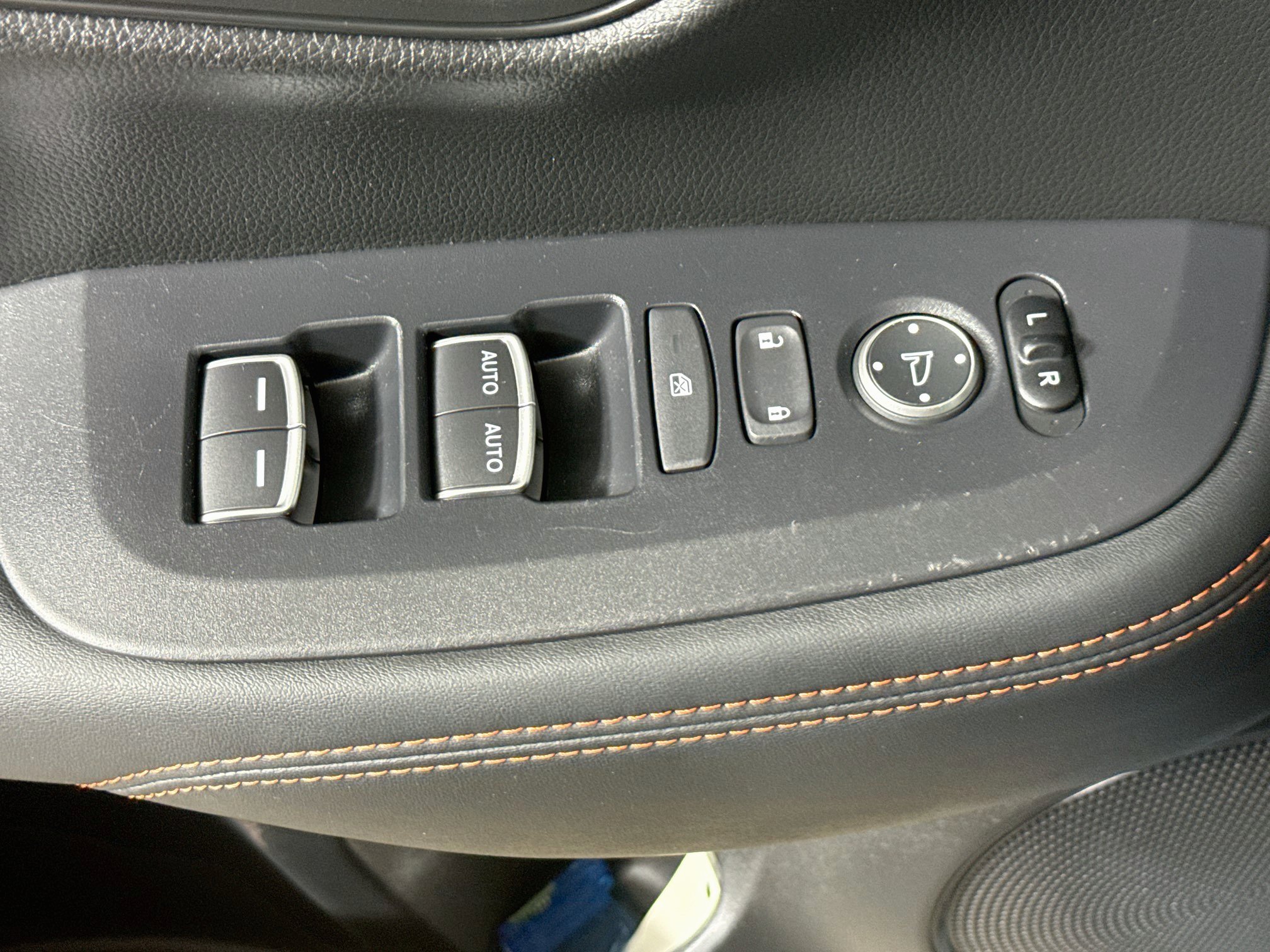 Certified 2025 Honda HR-V Sport image 20