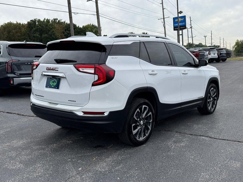 Certified 2022 GMC Terrain SLT image 5