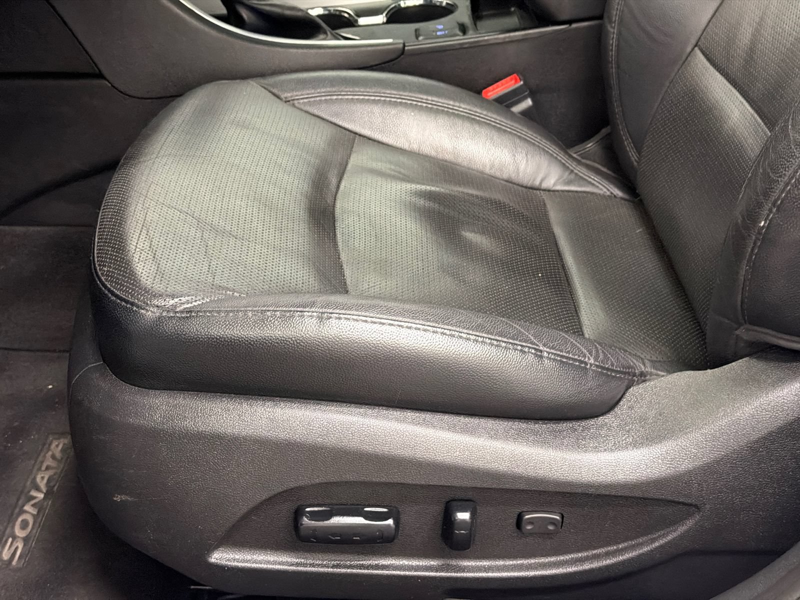 Used 2014 Hyundai Sonata Limited w/ Technology Package 05 FWD image 10