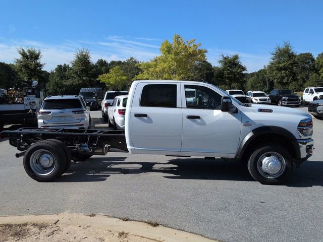 New 2026 RAM 4500 4x4 Crew Cab DRW image 3