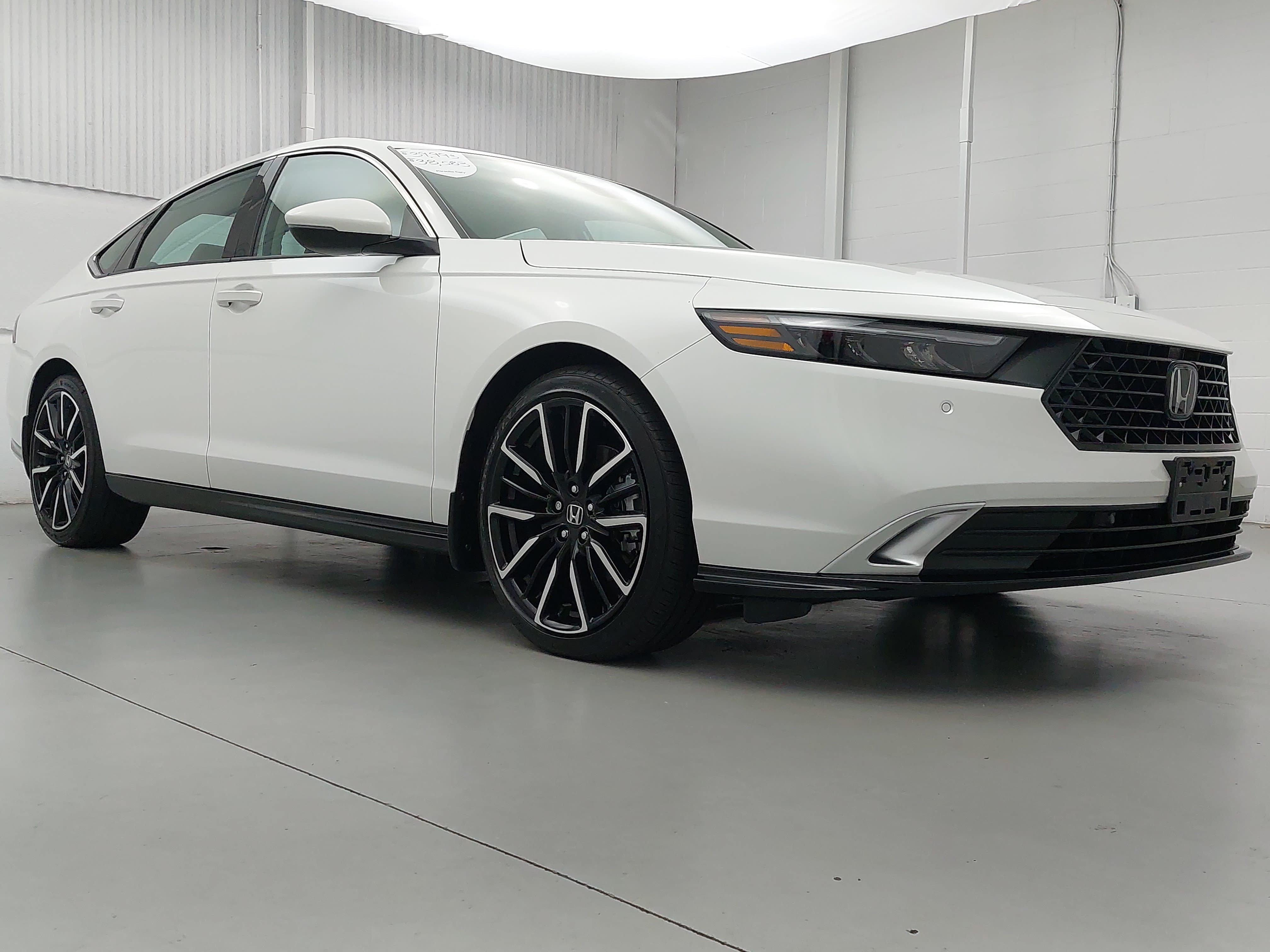 Used 2026 Honda Accord Touring image 9