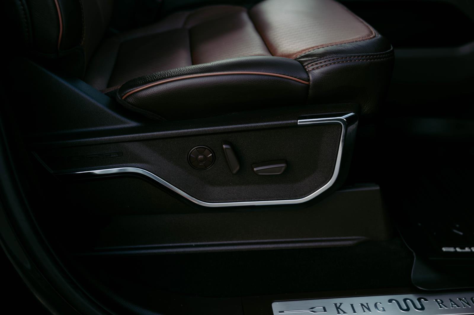 Used 2024 Ford F450 King Ranch w/ FX4 Off-Road Package image 16