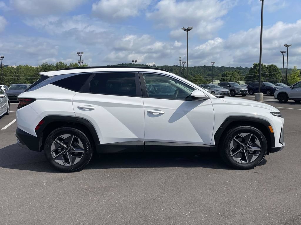Used 2026 Hyundai Tucson SEL Plus FWD image 2