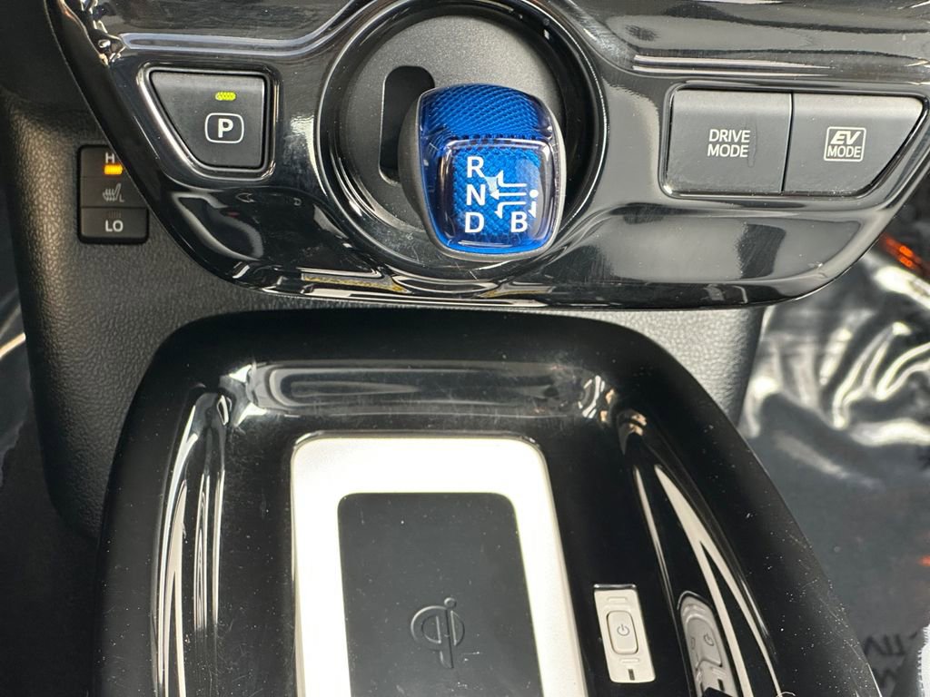 Used 2016 Toyota Prius Four w/ Advanced Technology Package image 17