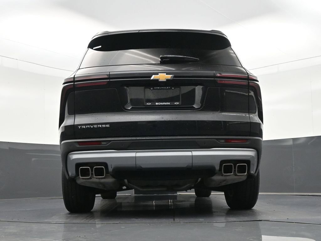 Used 2025 Chevrolet Traverse LT image 27