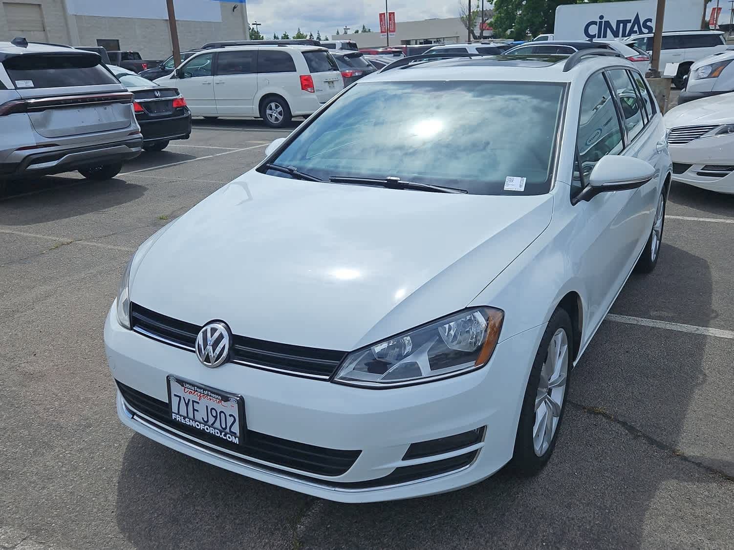 Used 2017 Volkswagen Golf SE