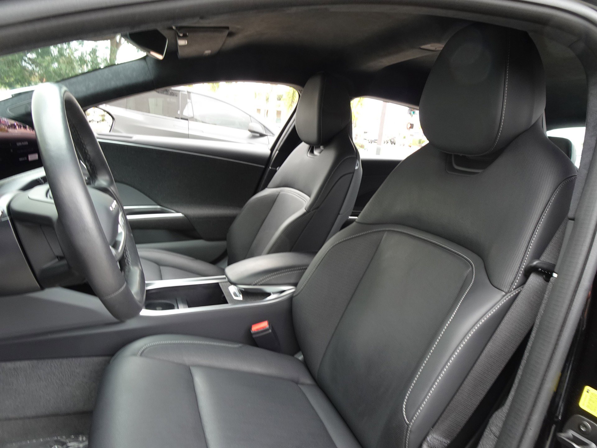 Used 2024 Lucid Air Pure RWD image 12