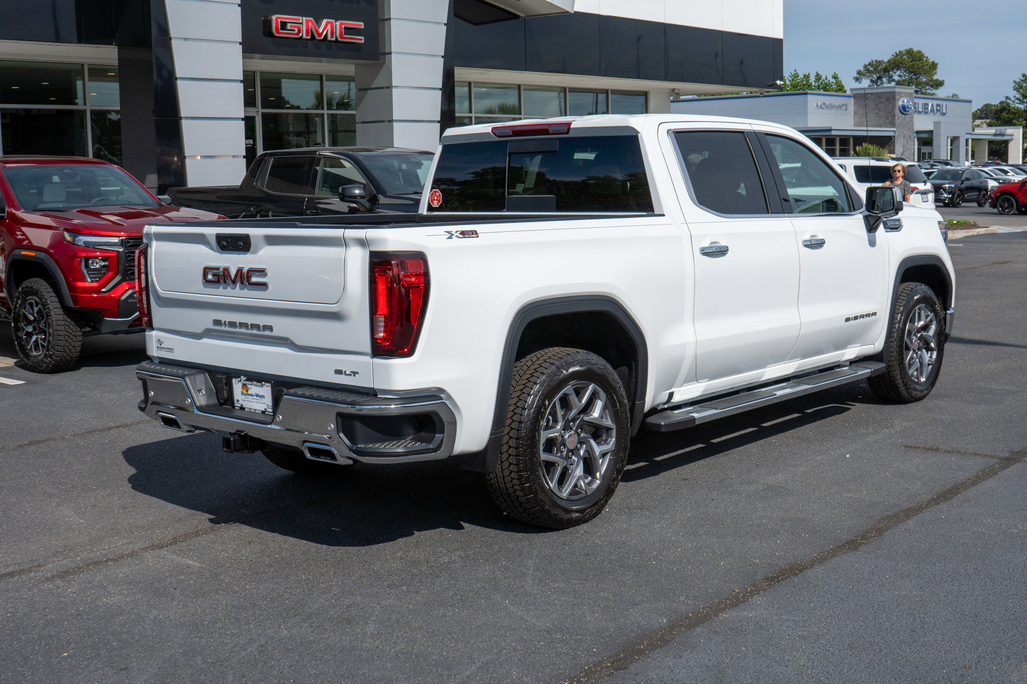 New 2026 GMC Sierra 1500 SLT AWD/4WD image 3