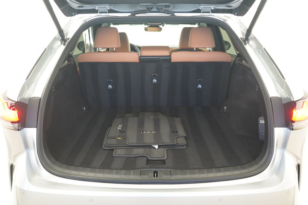 Used 2025 Lexus RX 350 FWD w/ Technology Package image 12