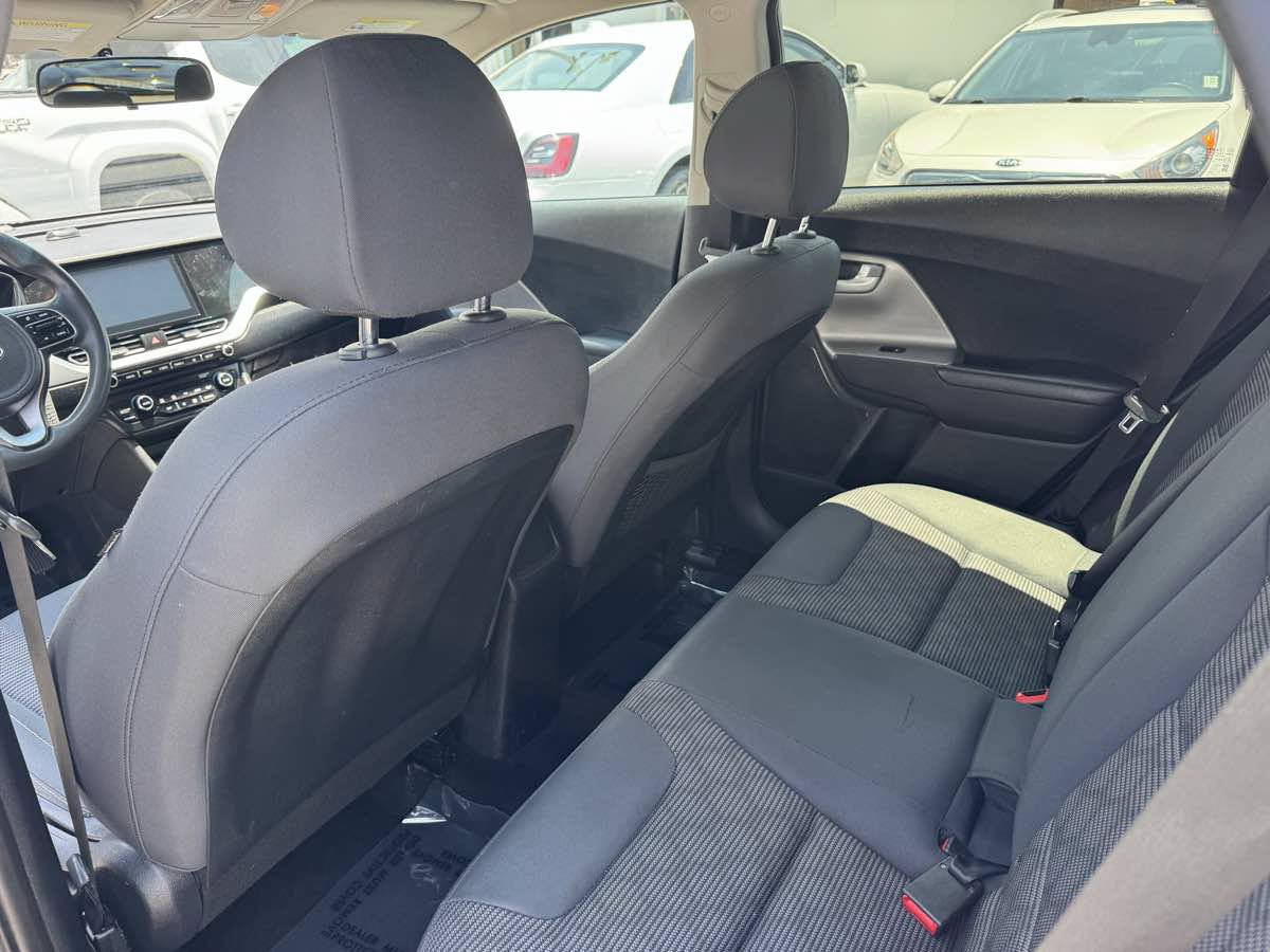 Used 2020 Kia Niro LX FWD image 14