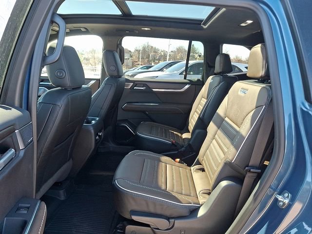 New 2026 GMC Acadia Denali Ultimate w/ LPO, Floor Liner Package image 11