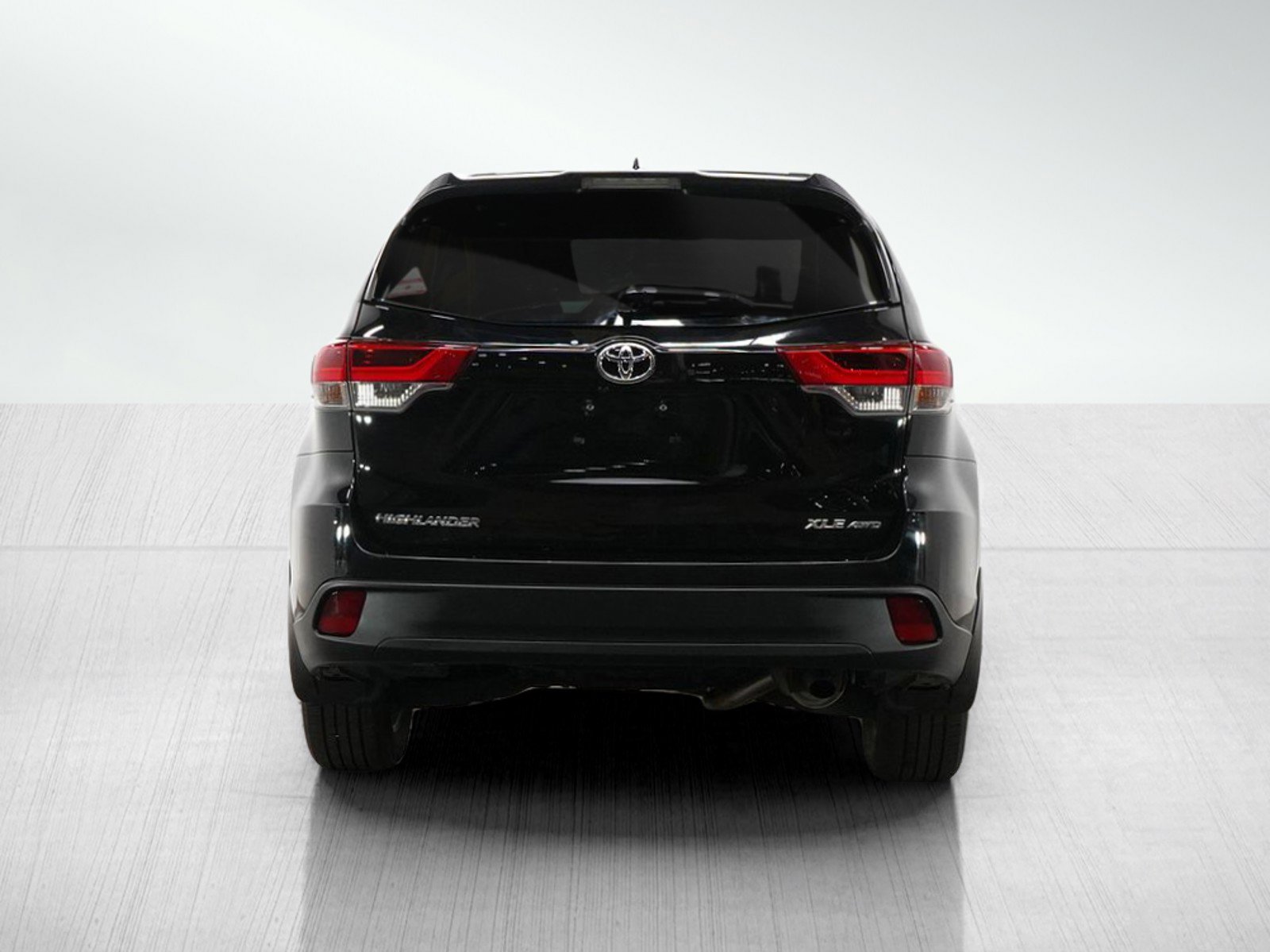 Used 2017 Toyota Highlander XLE image 5