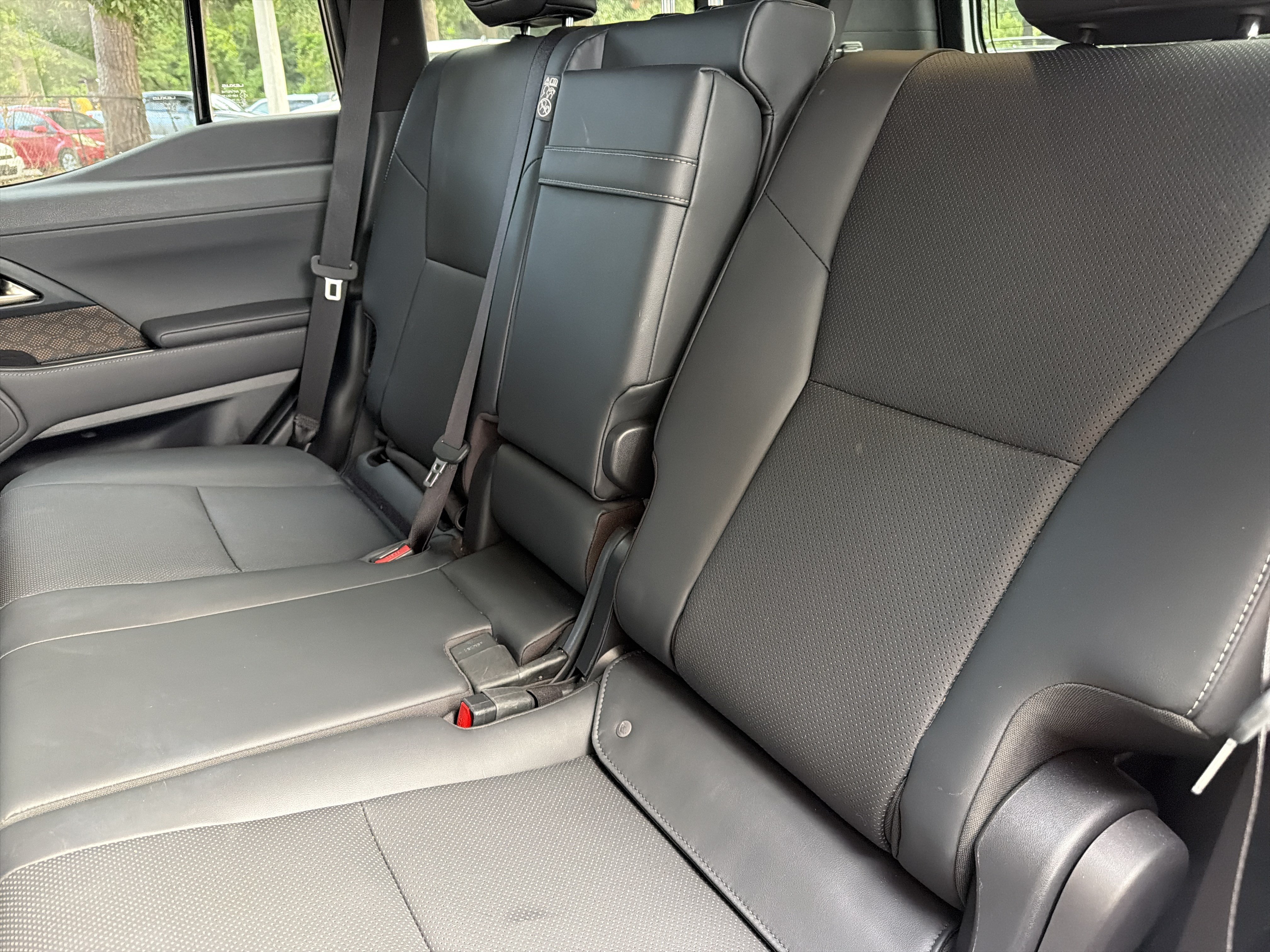 Certified 2024 Lexus GX 550 w/ Accessory Package (Z1) AWD/4WD image 30