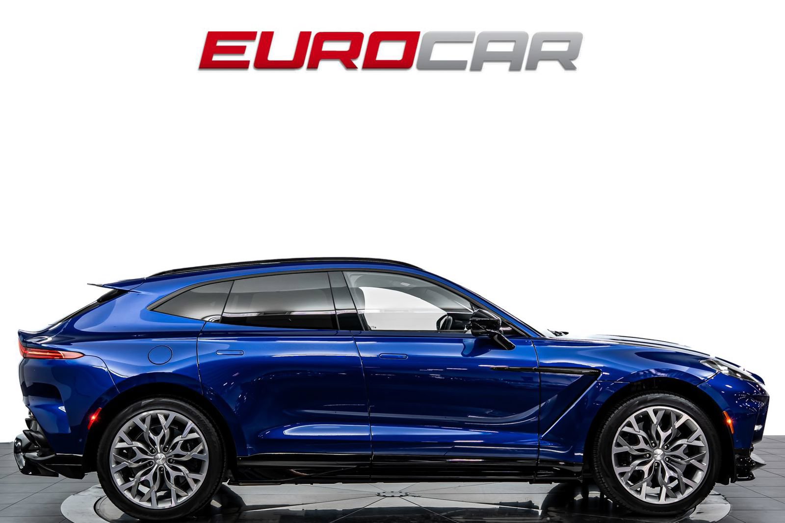Used 2023 Aston Martin DBX 707 AWD/4WD image 6