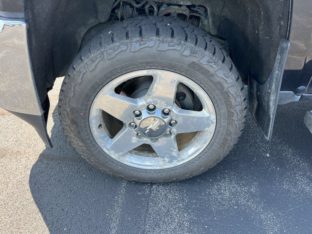 Used 2019 Chevrolet Silverado 2500 LTZ w/ LTZ Plus Package AWD/4WD image 32