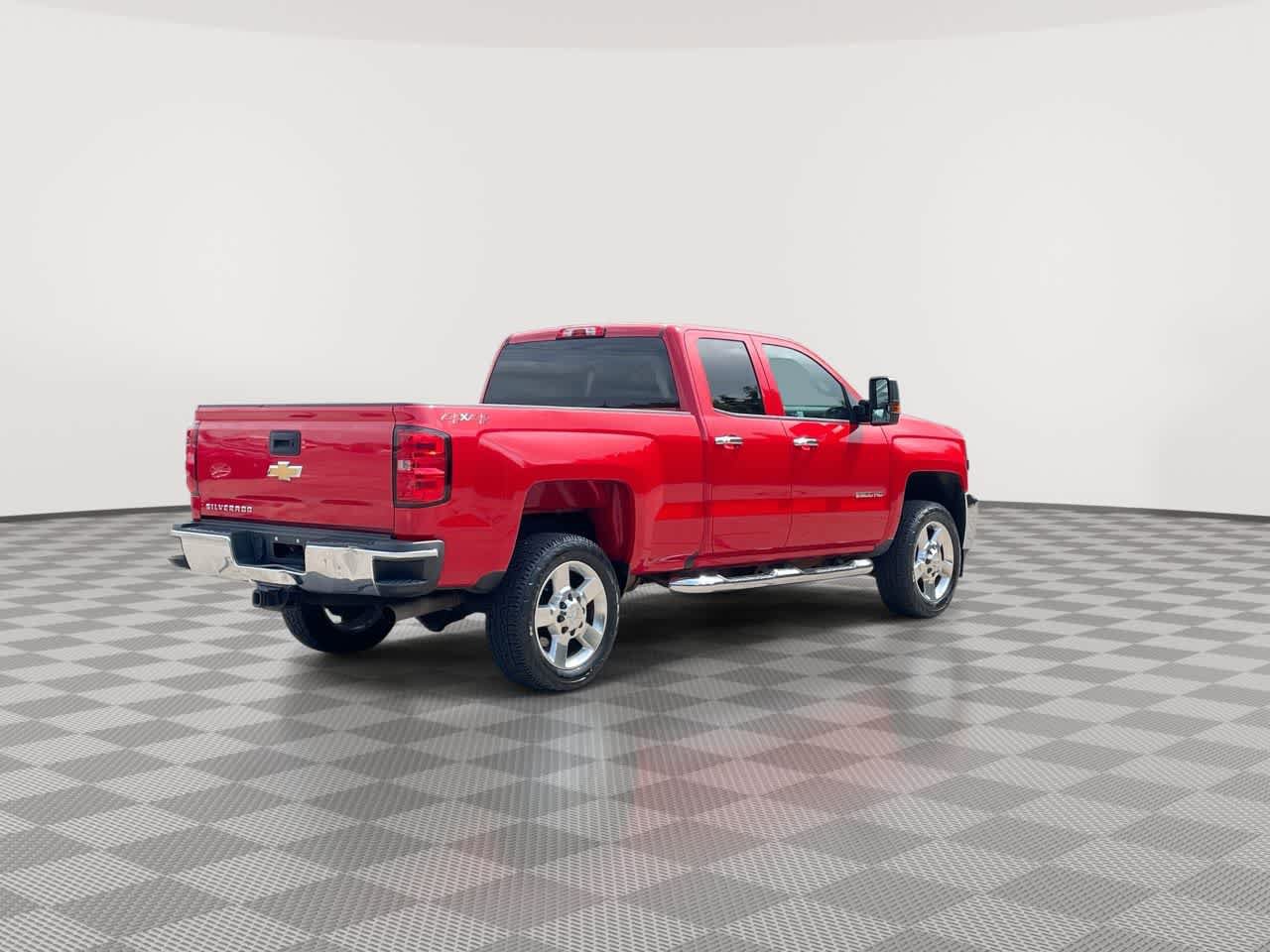 Used 2019 Chevrolet Silverado 2500 W/T w/ Snow Plow Prep Package AWD/4WD image 8