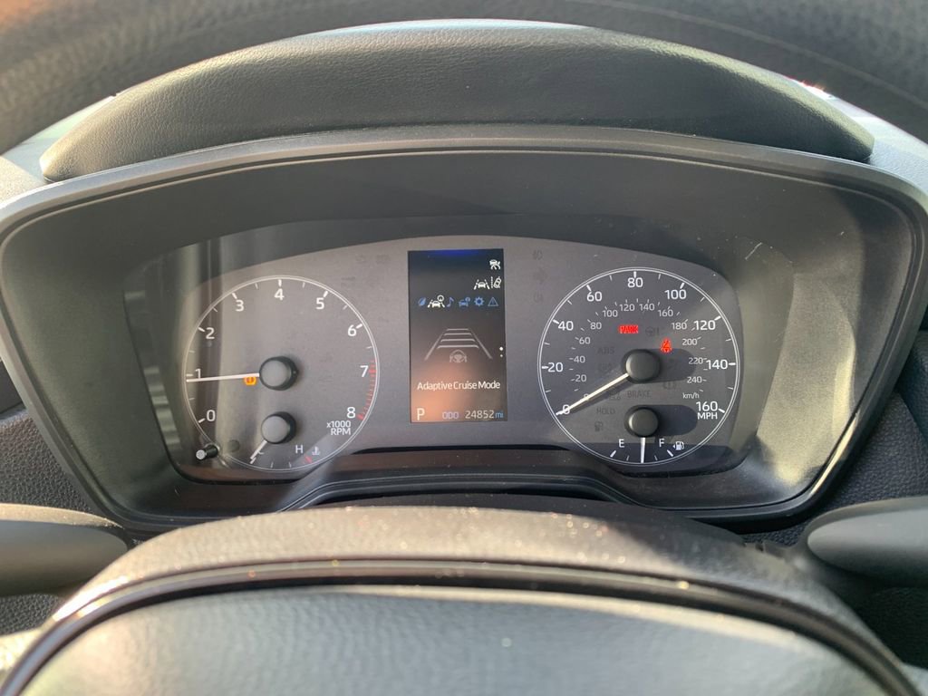 Used 2025 Toyota Corolla LE image 28