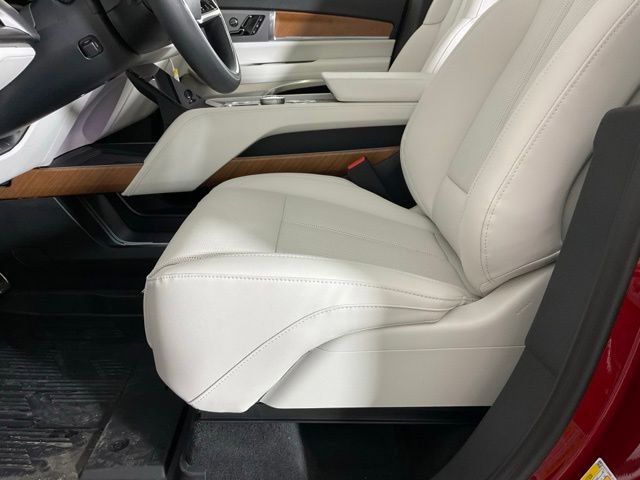 New 2026 Cadillac Vistiq Sport w/ LPO, Floor Liner Package image 26