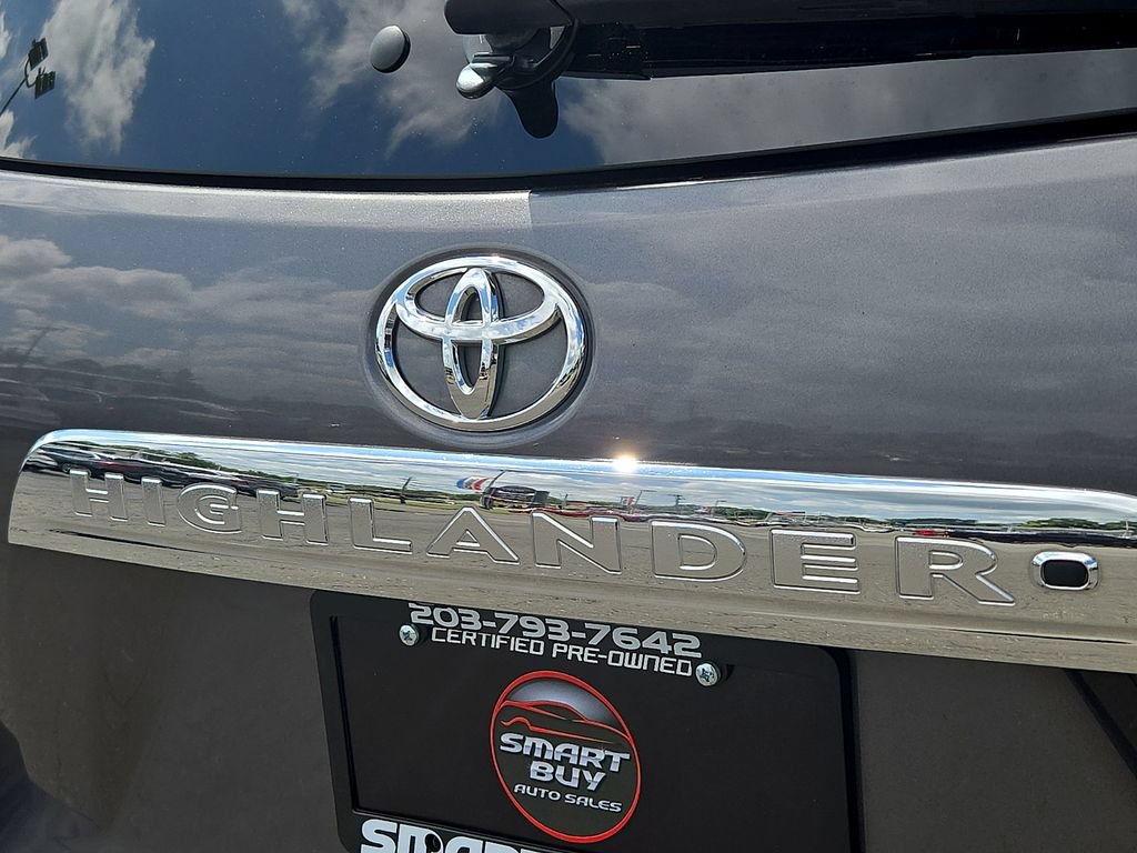 Used 2012 Toyota Highlander Limited w/ Tow Pkg AWD/4WD image 30