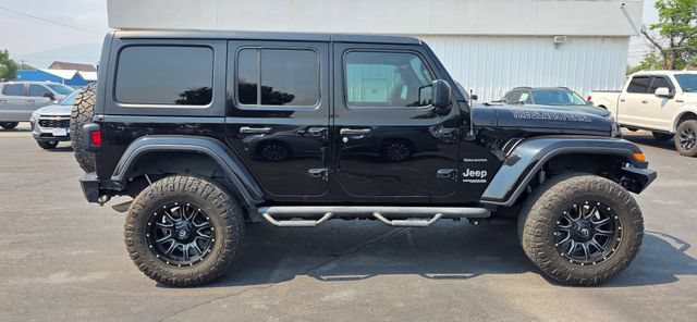 Used 2018 Jeep Wrangler Unlimited Sahara AWD/4WD image 6
