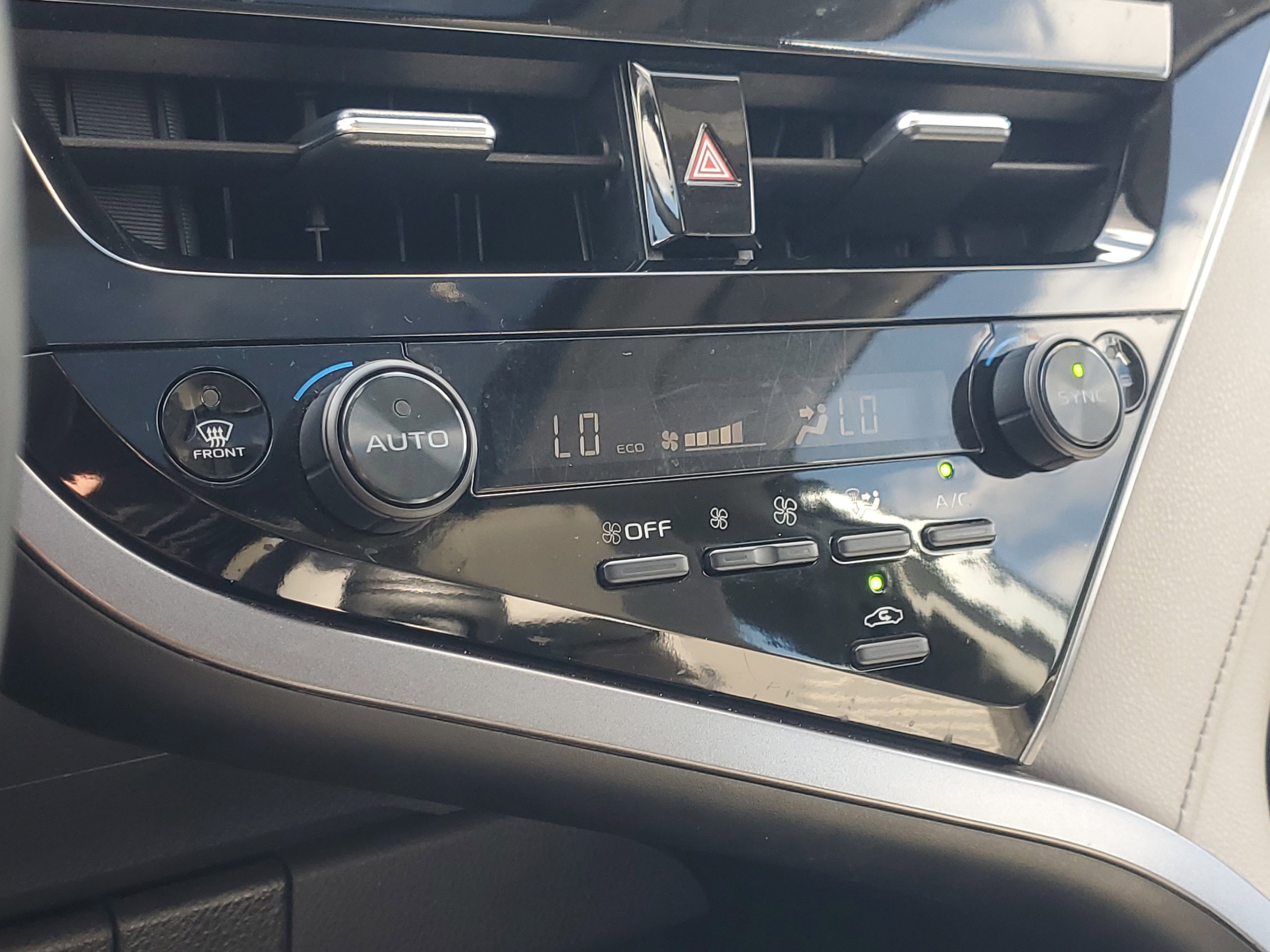 Used 2023 Toyota Camry SE w/ Cold Weather Package image 30