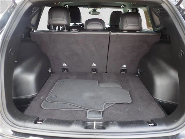 Used 2024 Jeep Compass Latitude AWD/4WD image 8