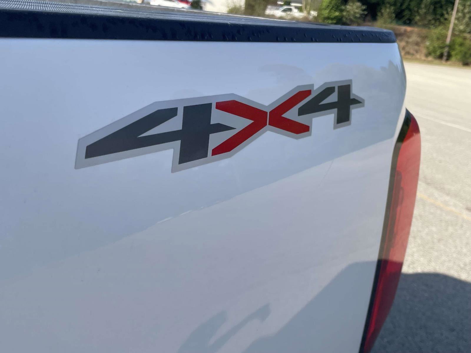 Used 2022 Chevrolet Colorado LT w/ Luxury Package image 10