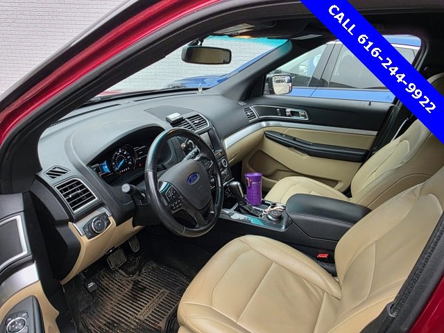 Used 2016 Ford Explorer XLT w/ Equipment Group 202A image 5