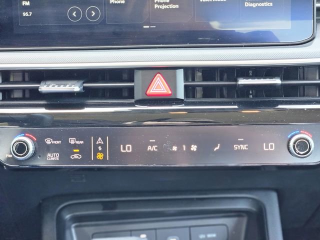 Used 2025 Kia K5 LXS image 24