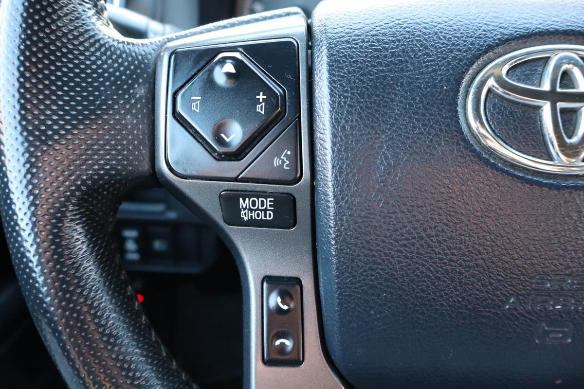 Used 2018 Toyota Tacoma TRD Off-Road AWD/4WD image 30