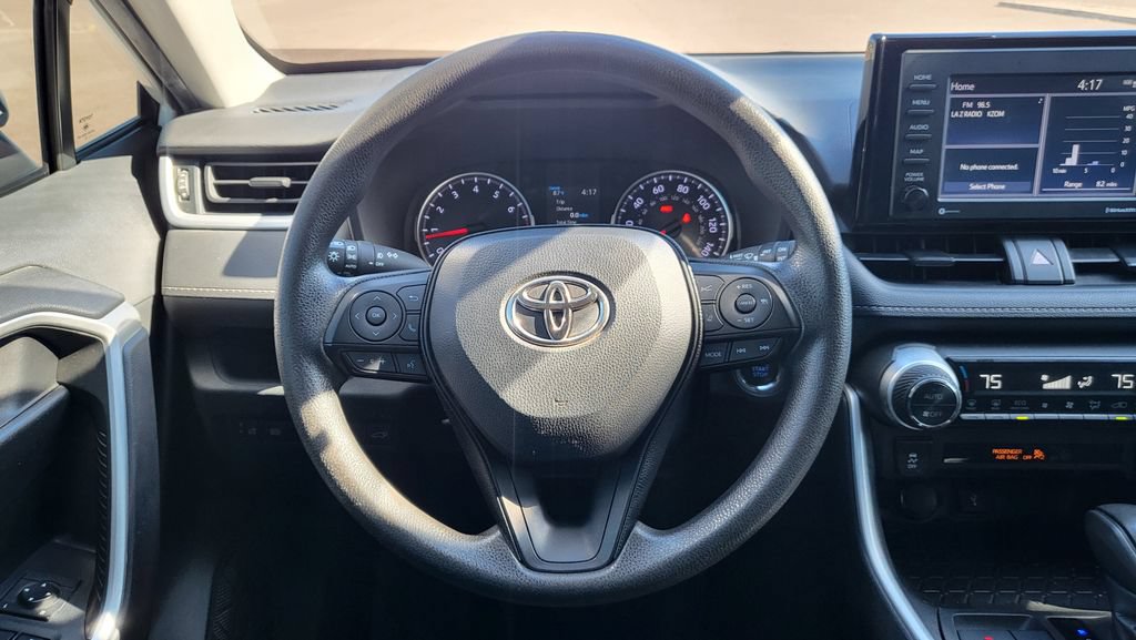 Used 2021 Toyota RAV4 XLE w/ Convenience Package FWD image 31